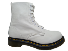 Load image into Gallery viewer, Dr Martens - Pascal 8 Eye Boot
